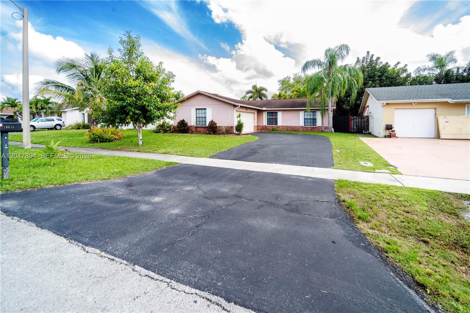 10815 NW 26th St, Sunrise, FL 33322 — zdjęcie 2