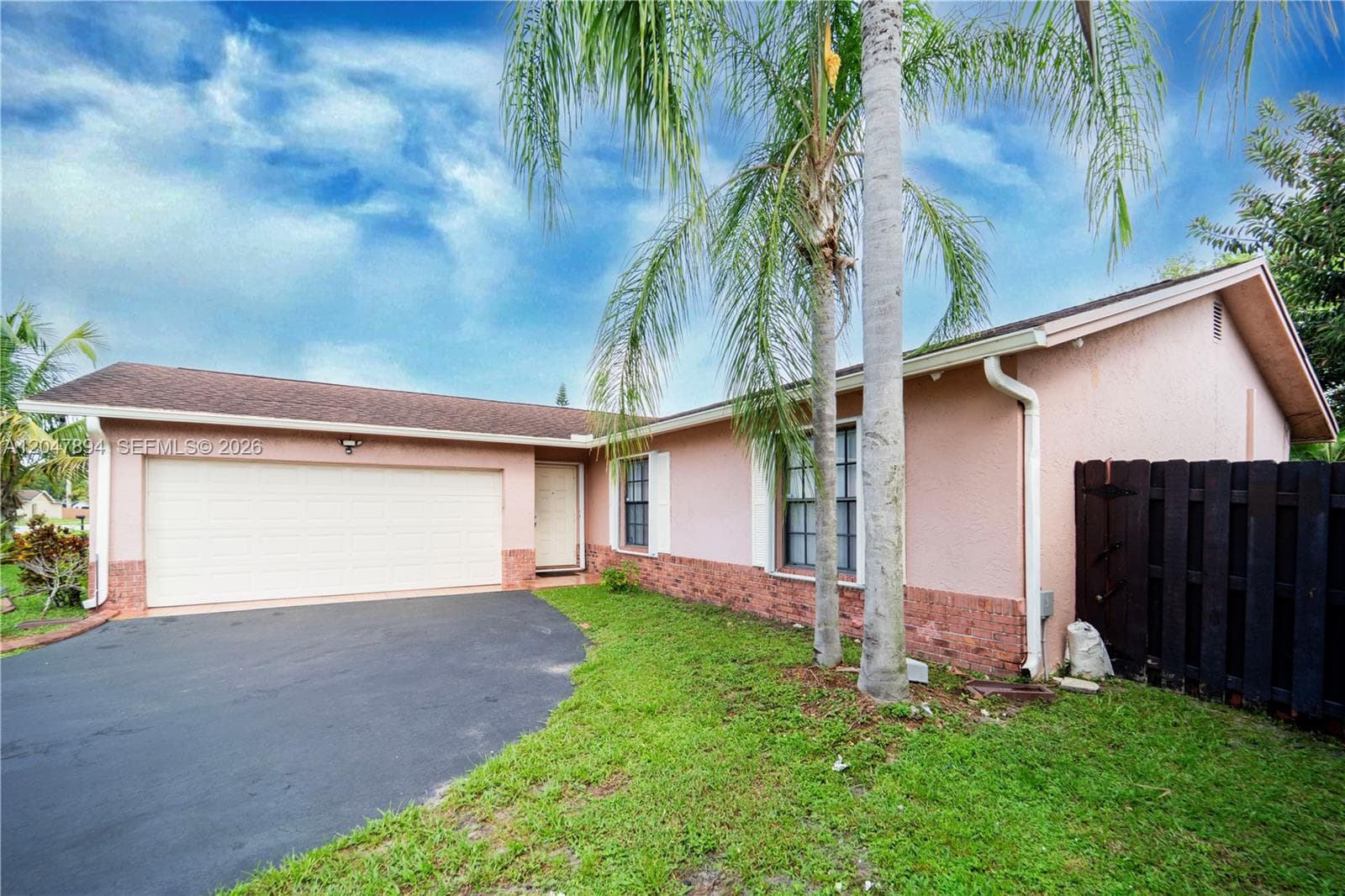 10815 NW 26th St, Sunrise, FL 33322