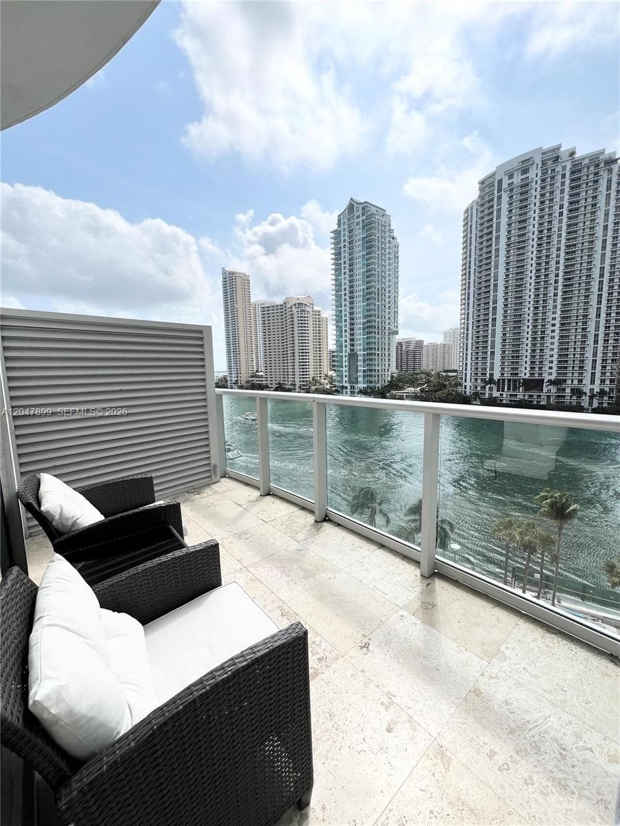 300 S Biscayne Blvd # L-814, Miami, FL 33131 — zdjęcie 3