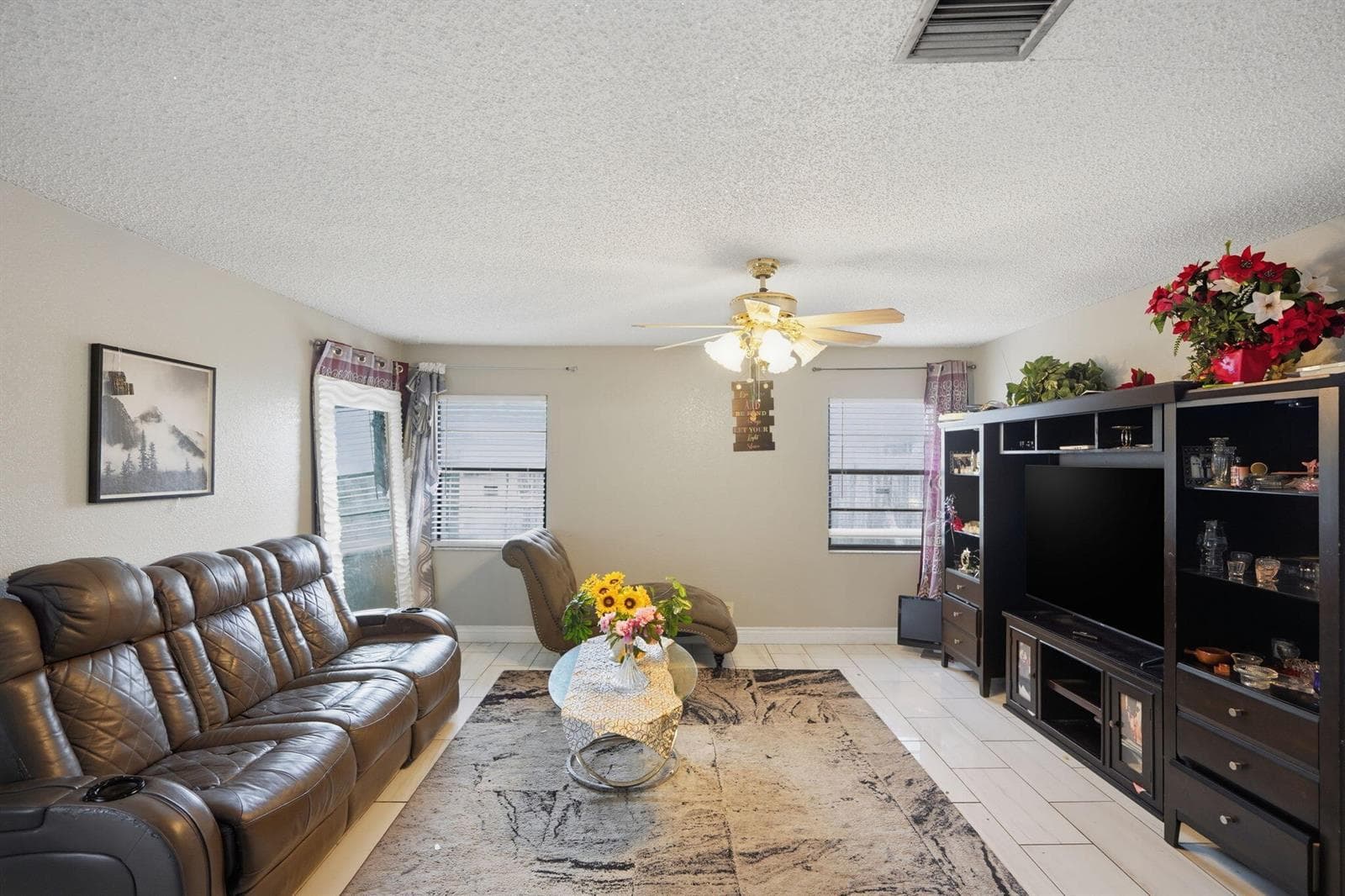 1301 SW 75th Avenue, North Lauderdale, FL 33068 — zdjęcie 3