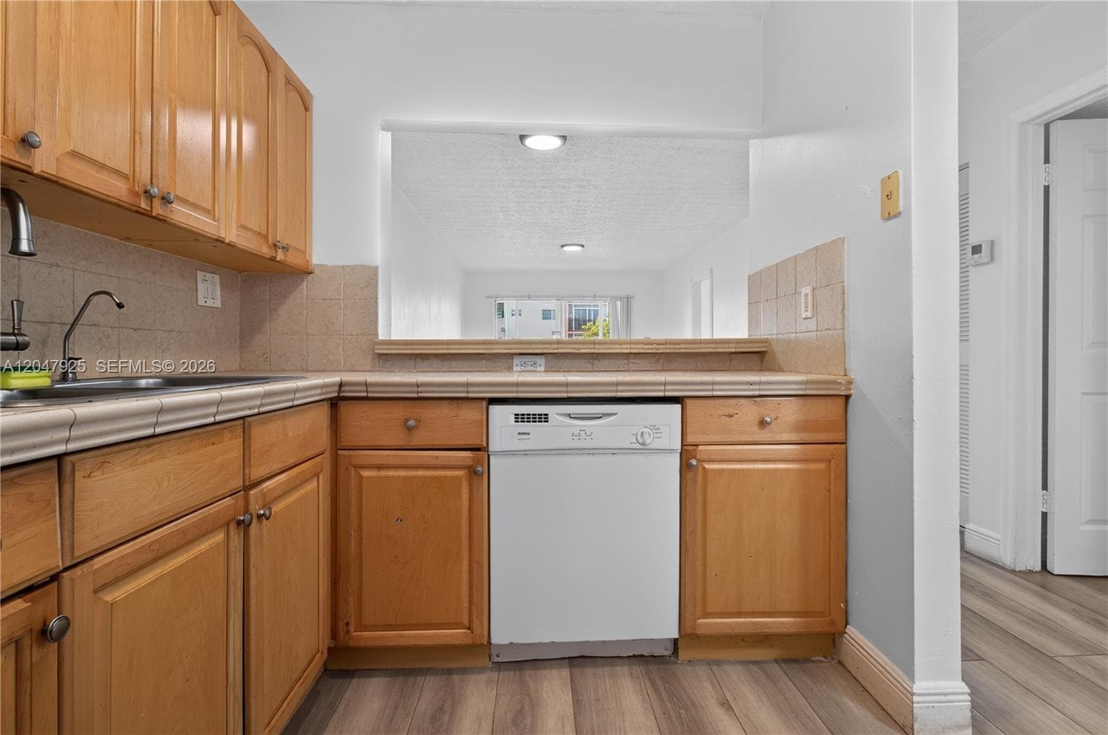6070 W 18th Ave # 209, Hialeah, FL 33012 — zdjęcie 5