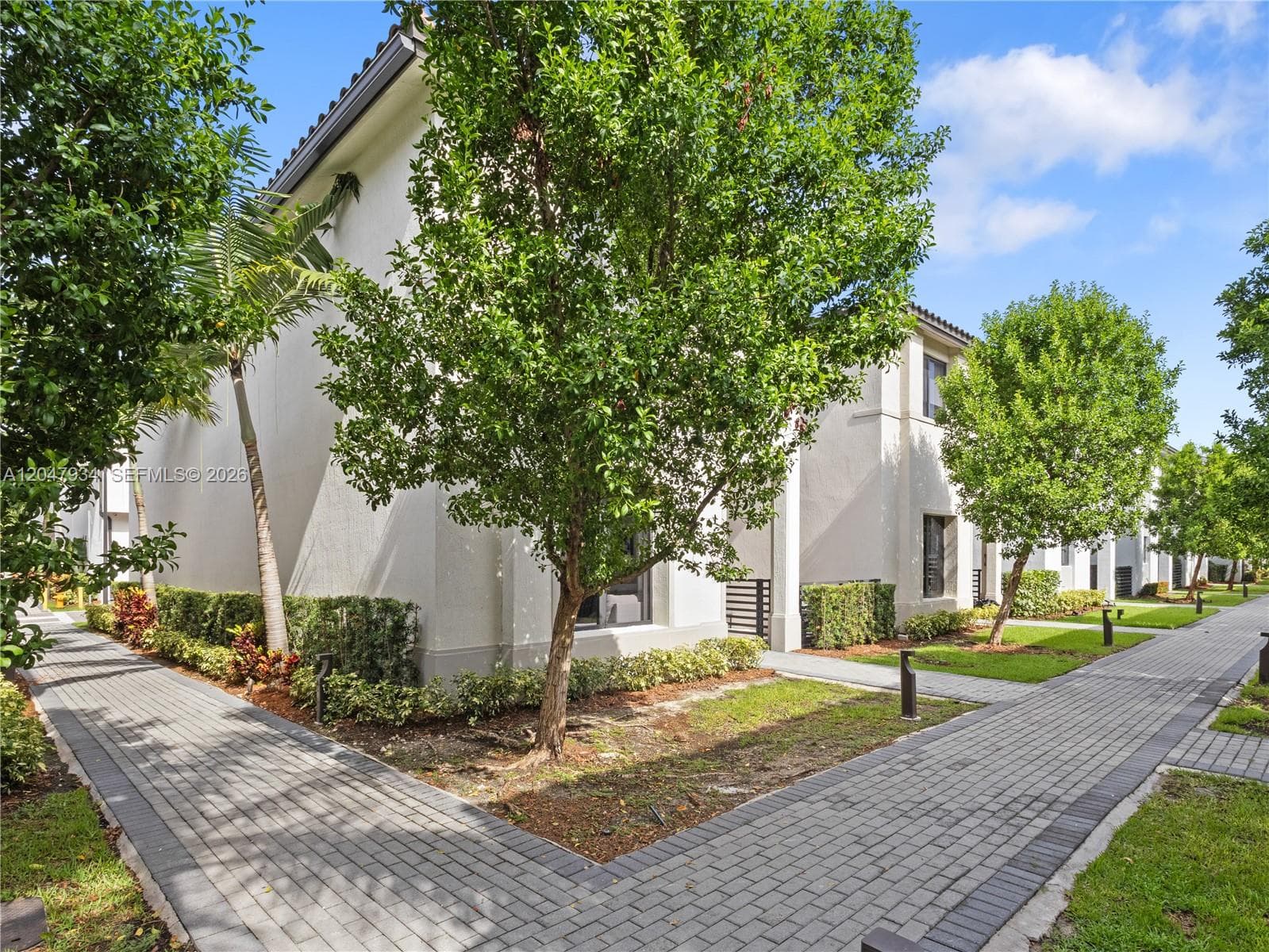 4388 NW 81st Ave # 4388, Doral, FL 33166 — zdjęcie 2