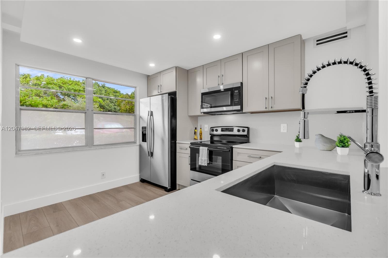 2101 Lucaya Bnd # E1, Coconut Creek, FL 33066 — zdjęcie 3