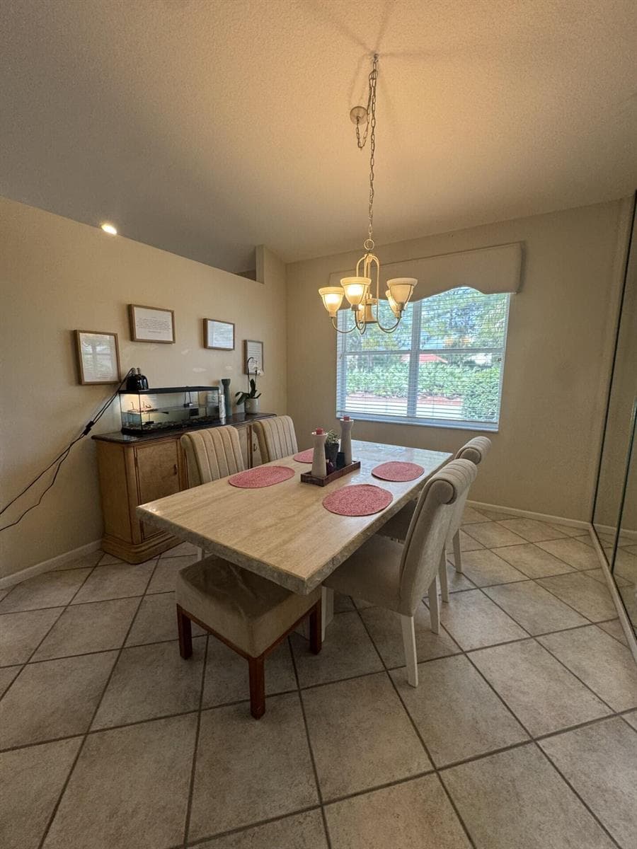 1528 SE Holyrood Lane, Port St. Lucie, FL 34952 — zdjęcie 3