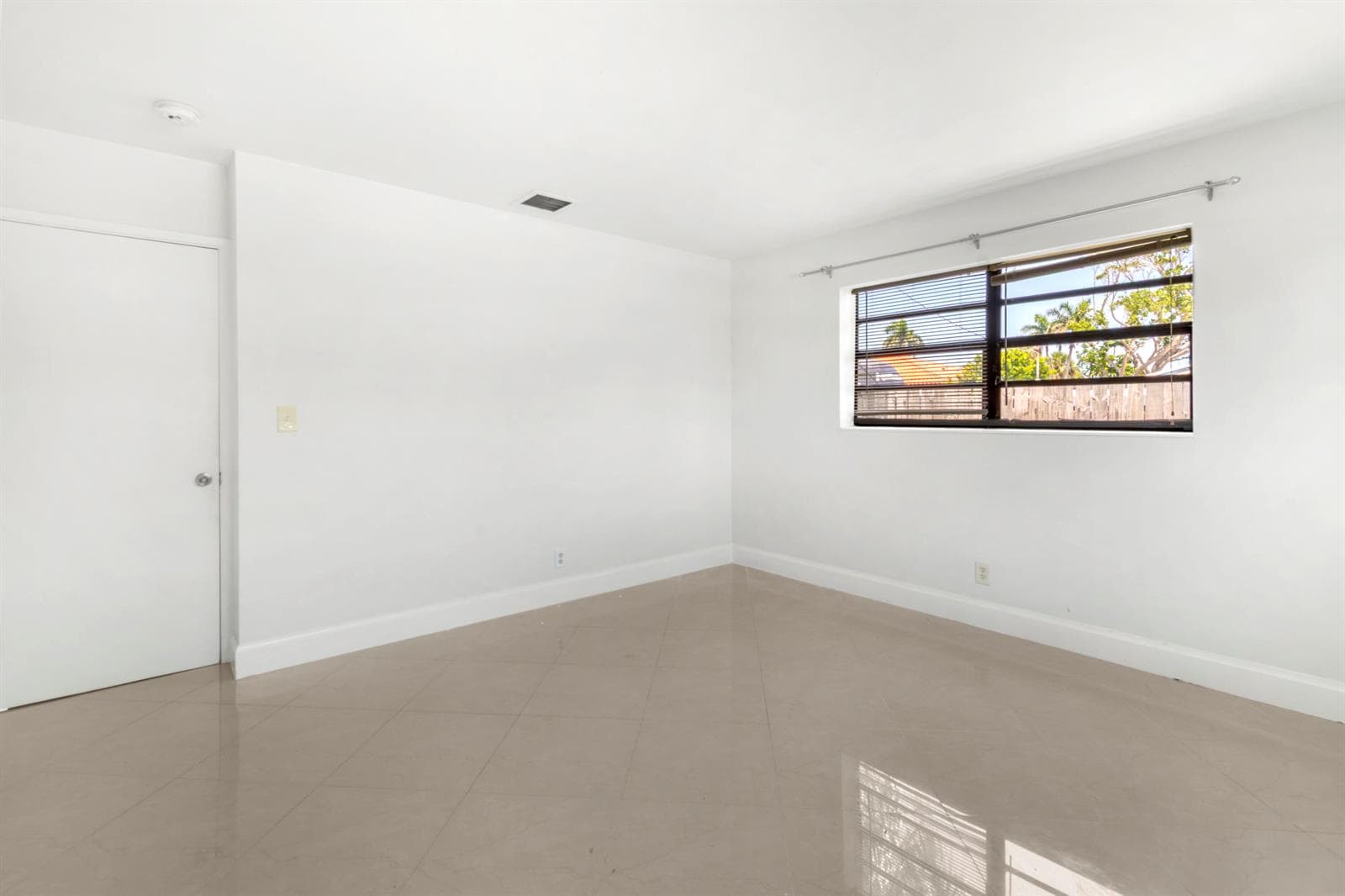 477 NE 35th Street, Boca Raton, FL 33431 — zdjęcie 4
