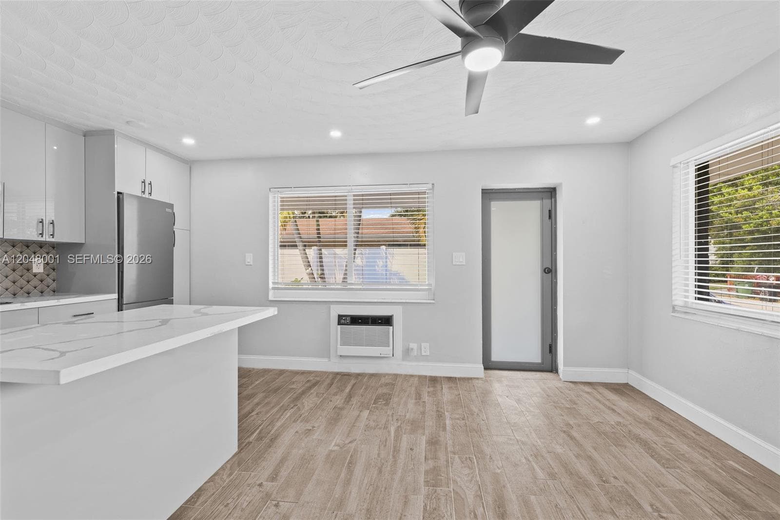 1634 NE 4th Pl, Fort Lauderdale, FL 33301 — zdjęcie 4