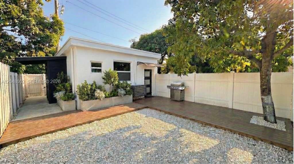 220 NW 126th St # #B, North Miami, FL 33168