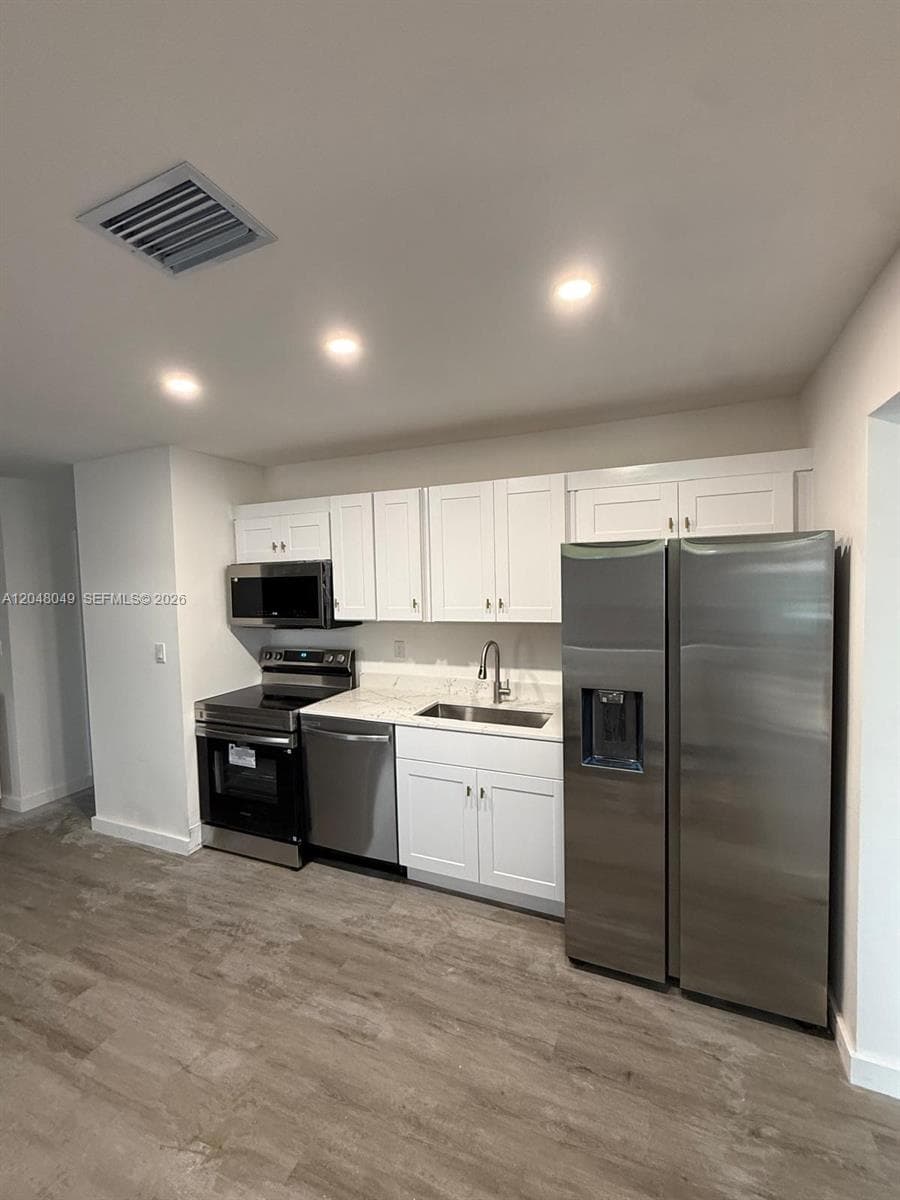 2530 NW 14th Ct, Fort Lauderdale, FL 33311 — zdjęcie 2