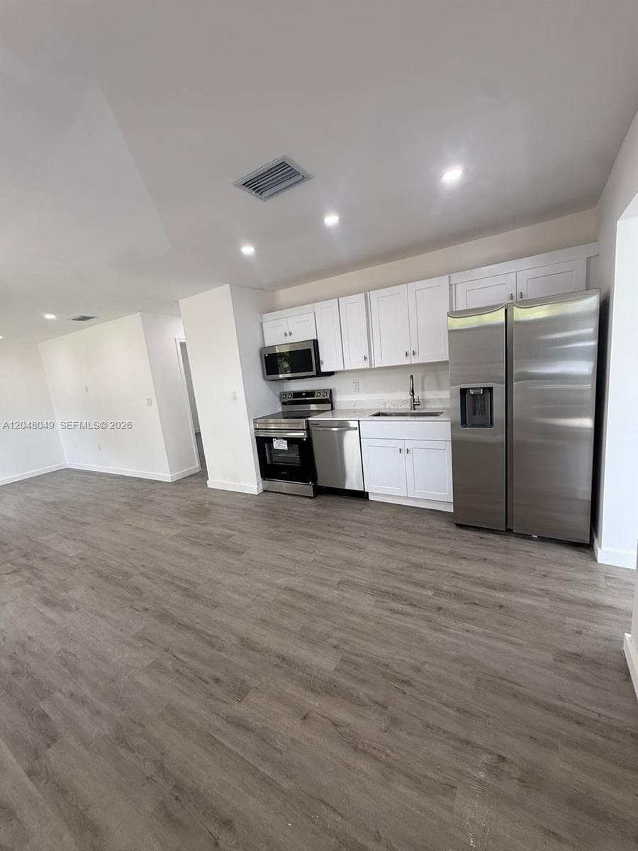 2530 NW 14th Ct, Fort Lauderdale, FL 33311 — zdjęcie 4