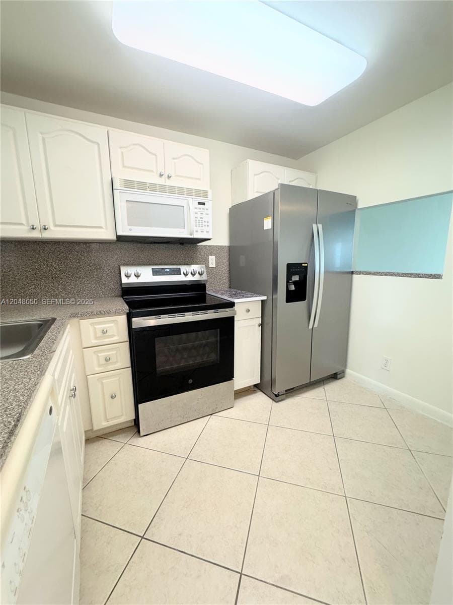9660 Sunrise Lakes Blvd # 202, Sunrise, FL 33322 — zdjęcie 2