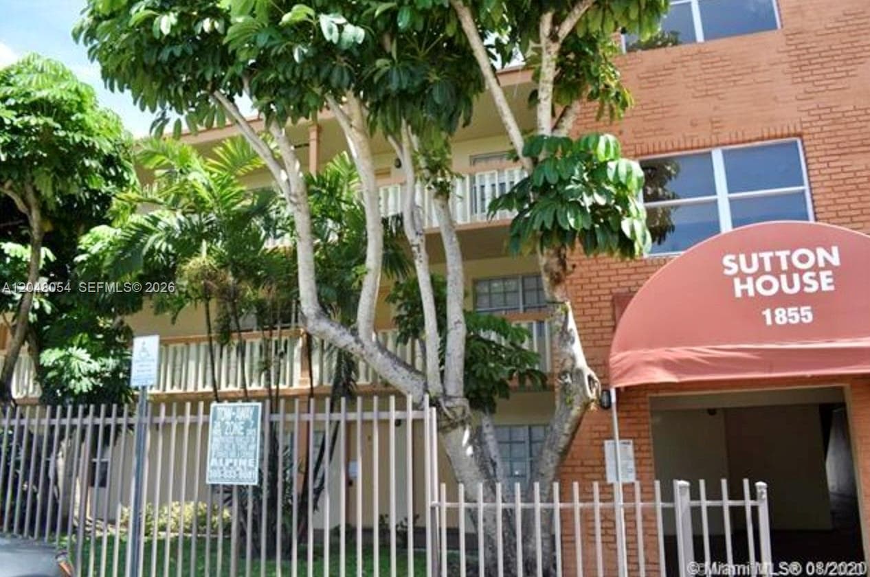 1855 NE 121st St # 16, North Miami, FL 33181 — zdjęcie 3