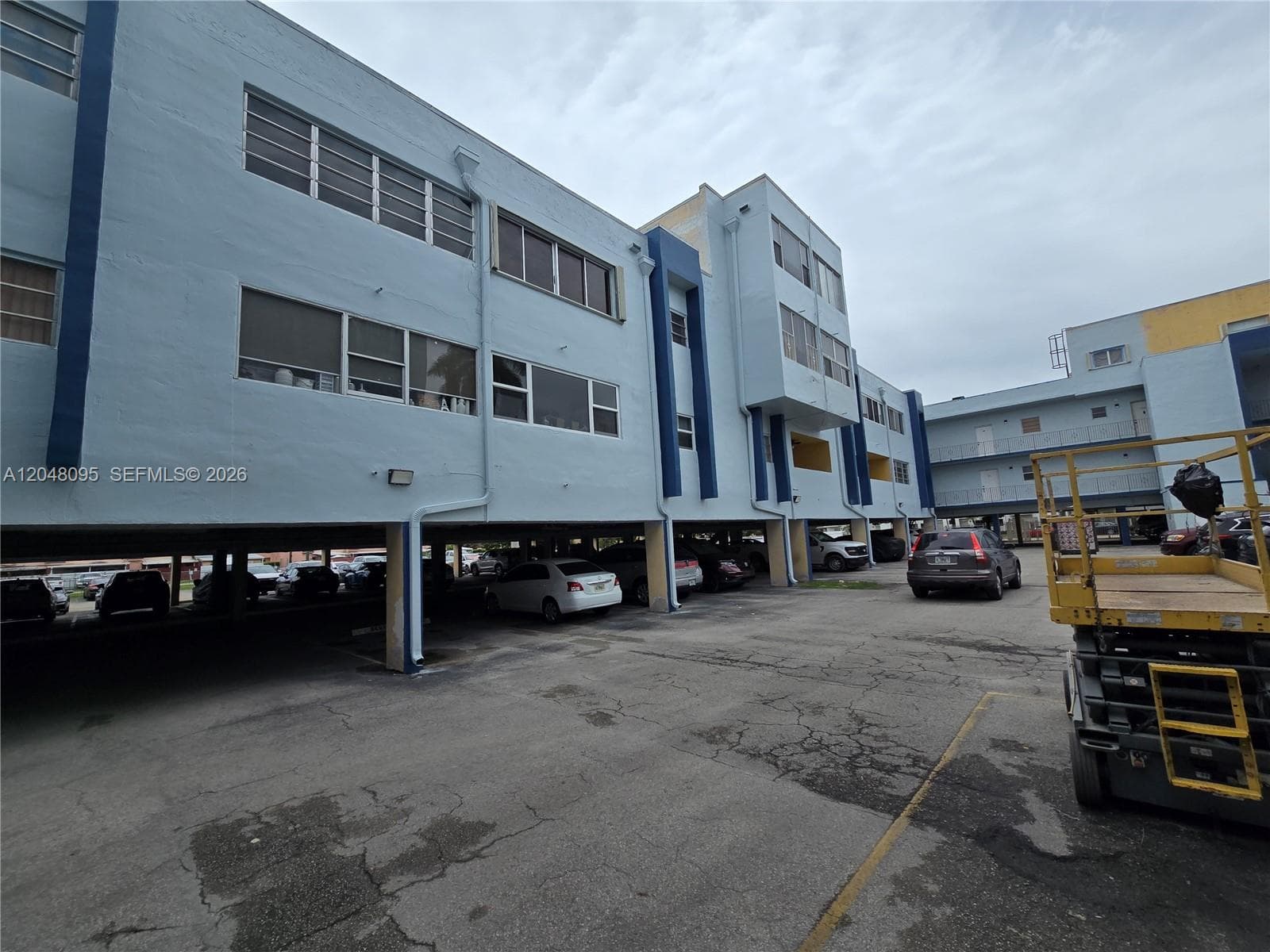 1555 W 44th Pl # 235, Hialeah, FL 33012 — zdjęcie 2