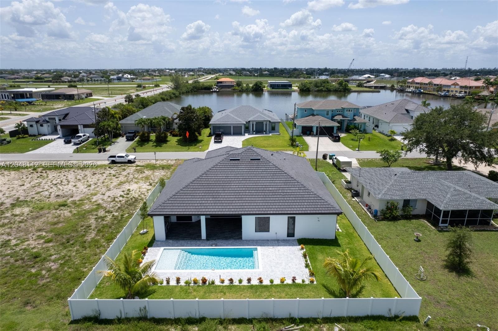 10 SW 33rd Ave, Other City - In The State Of Florida, FL 33991 — zdjęcie 5