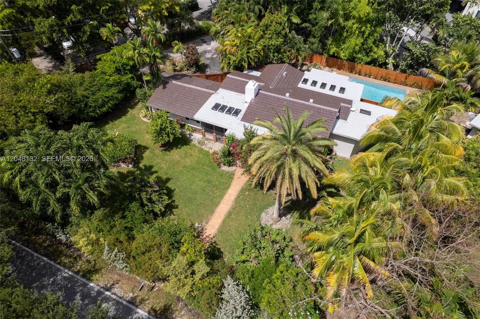 12045 Griffing Blvd, Biscayne Park, FL 33161 — zdjęcie 3