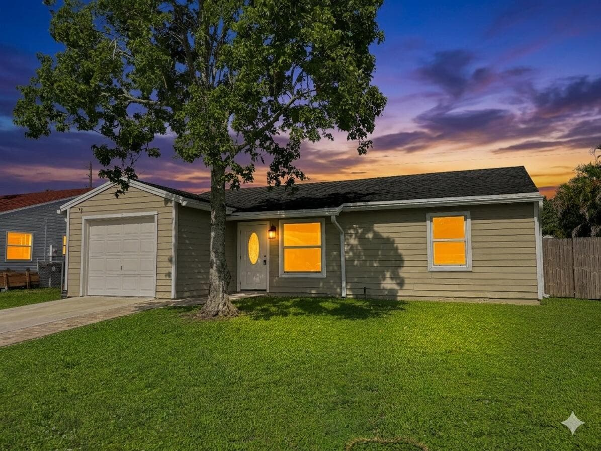 5258 Canal Circle W, Lake Worth, FL 33467