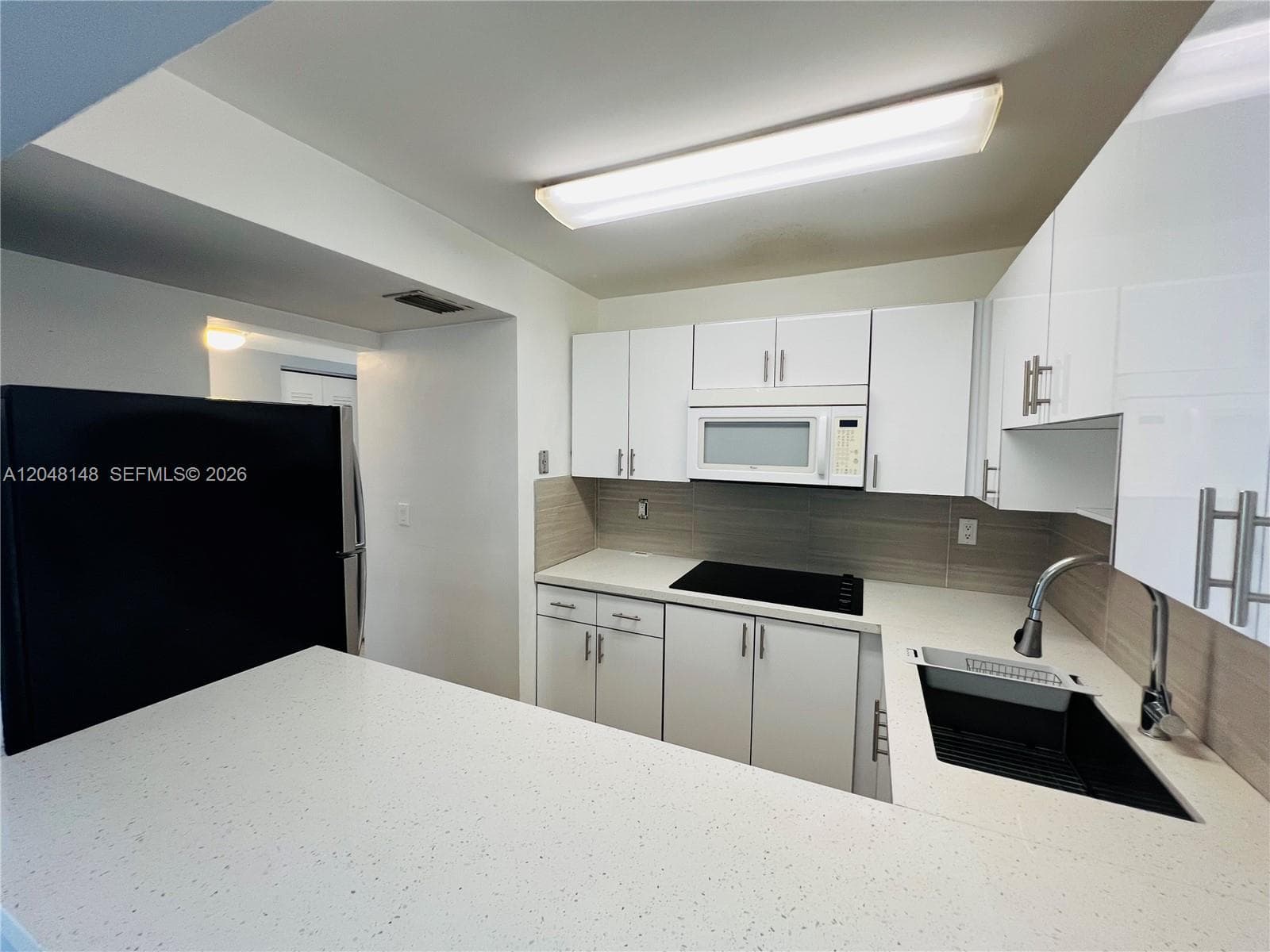 8231 NW 8th St # 2-310, Miami, FL 33126 — zdjęcie 3
