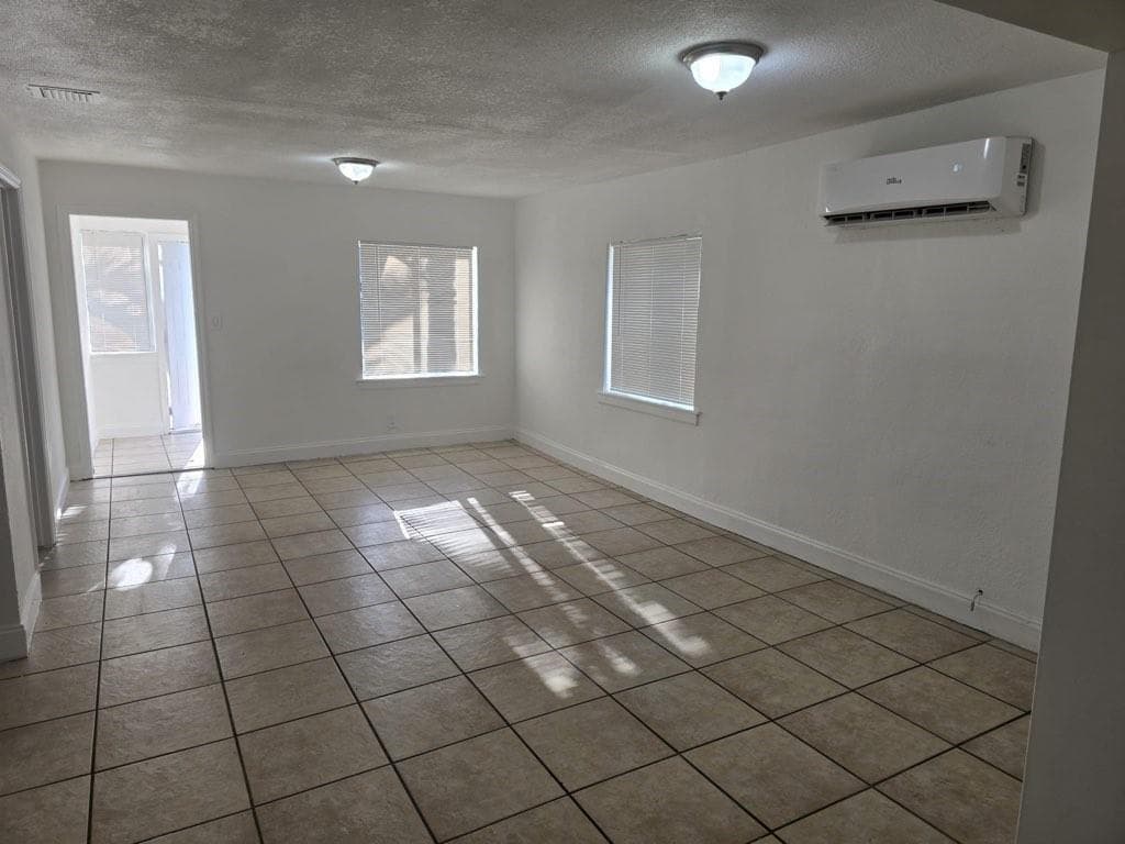 5431 NW 30th Avenue, Miami, FL 33142 — zdjęcie 5
