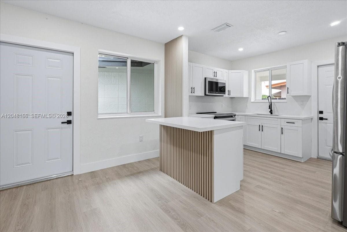 19531 NW 1st Pl, Miami Gardens, FL 33169 — zdjęcie 5