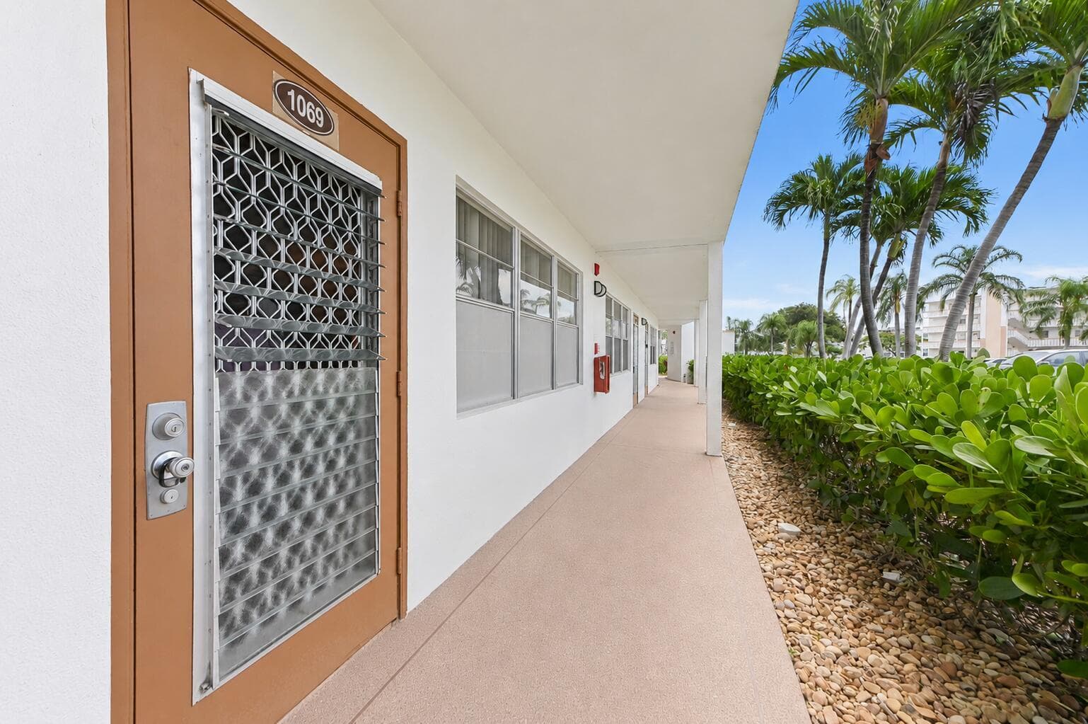 1069 Cornwall D, Boca Raton, FL 33434 — zdjęcie 2