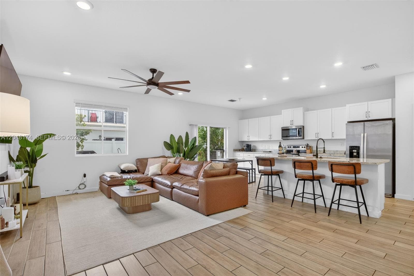 826 SE 17th St, Homestead, FL 33034 — zdjęcie 4