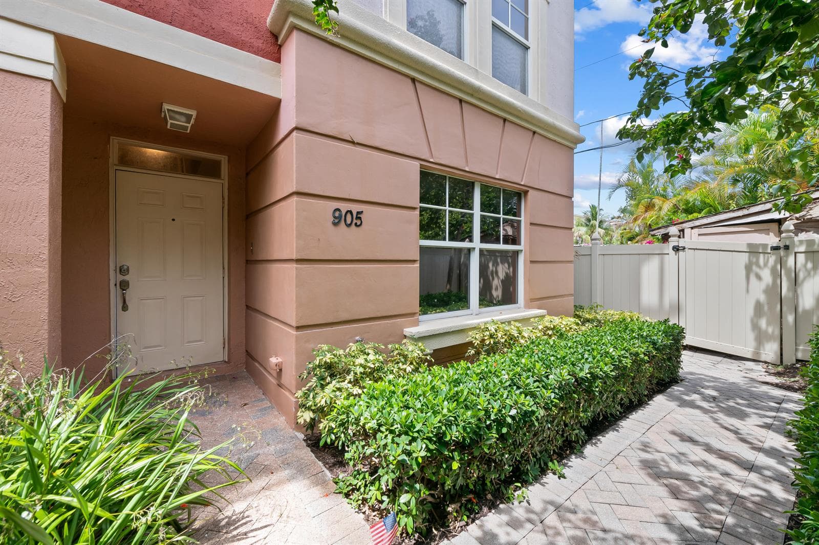 1033 NE 17th Way # 905, Fort Lauderdale, FL 33304 — zdjęcie 2