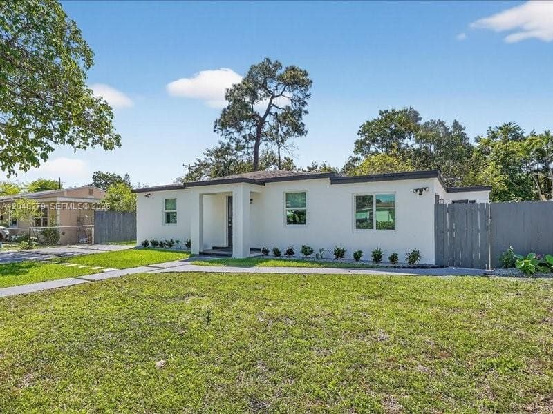 1010 NE 138th St, North Miami, FL 33161 — zdjęcie 3