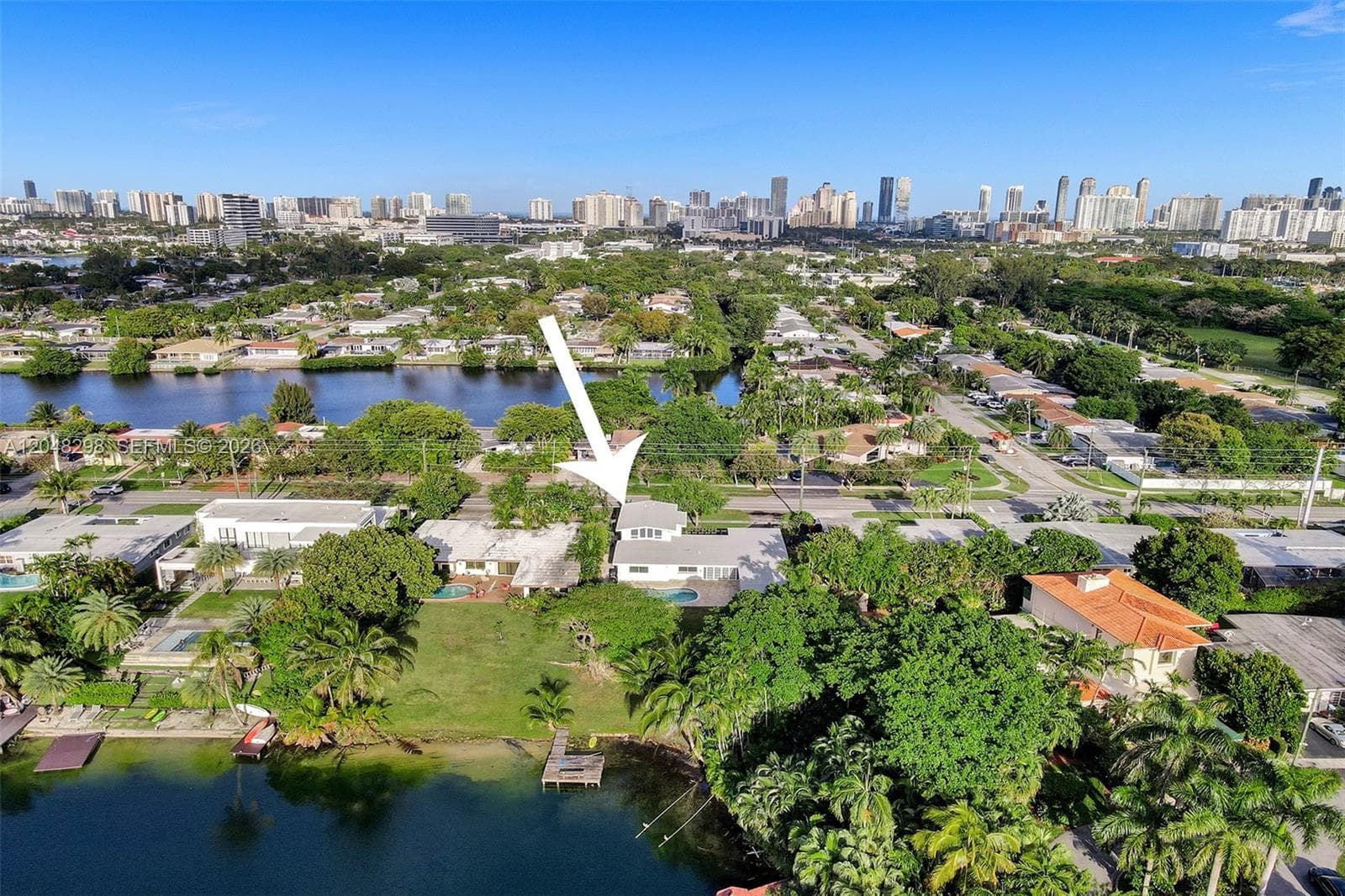 19260 NE 22nd Ave, North Miami Beach, FL 33180 — zdjęcie 5