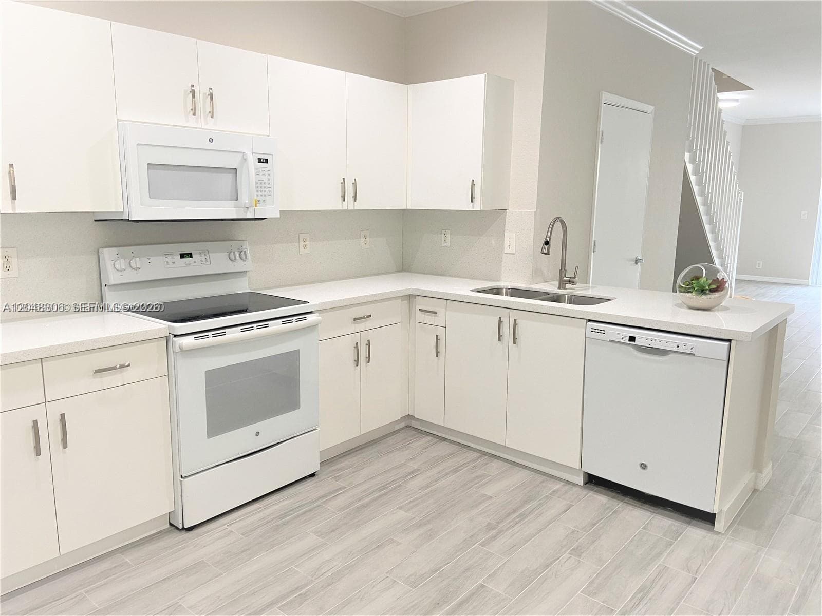 2174 N Ensenada Ter, Weston, FL 33327 — zdjęcie 3