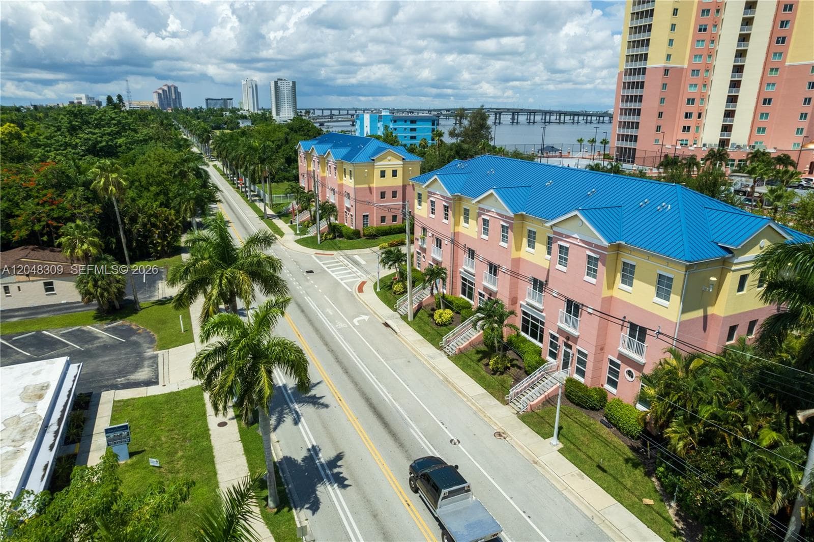 2743 1st St # 406, Other City - In The State Of Florida, FL 33916 — zdjęcie 3
