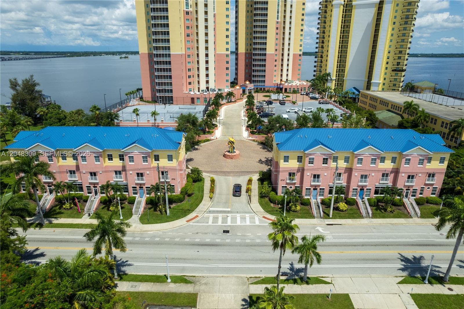 2743 1st St # 406, Other City - In The State Of Florida, FL 33916 — zdjęcie 4