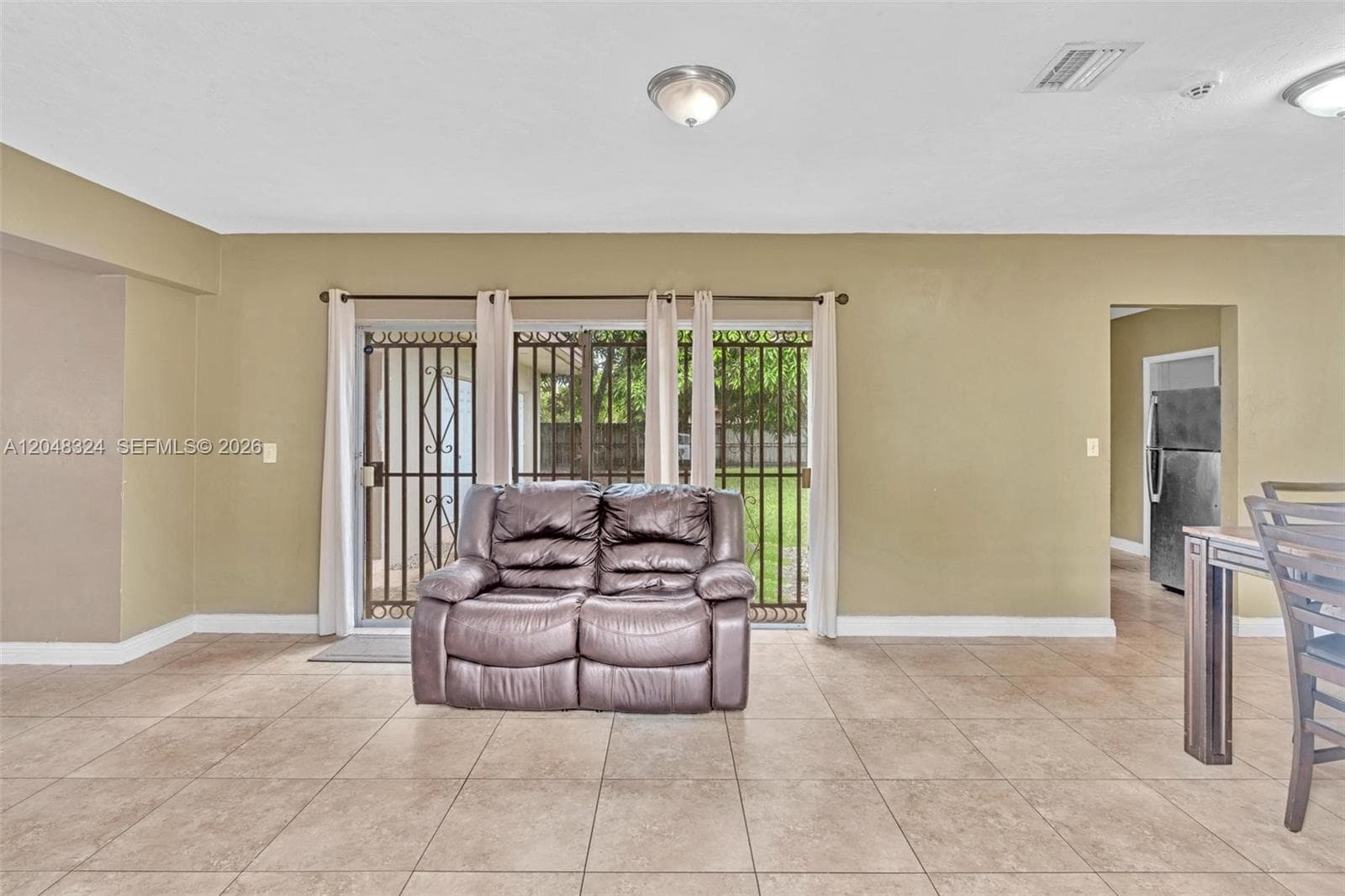 331 NE 176th St, North Miami Beach, FL 33162 — zdjęcie 3