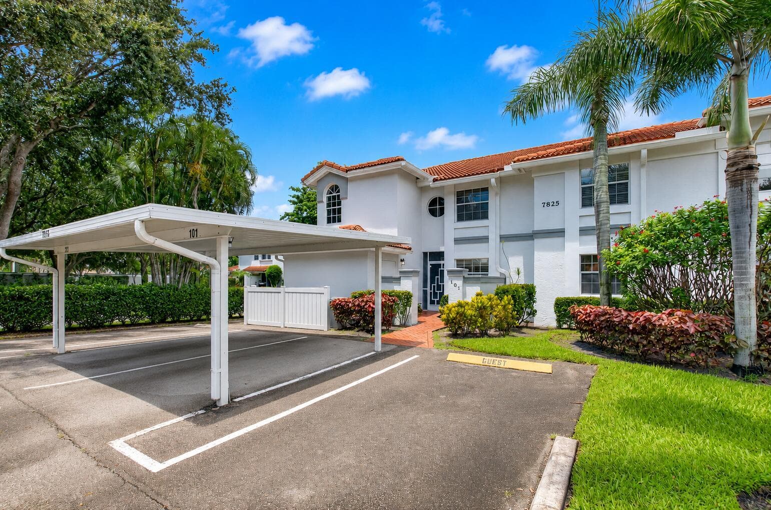 7825 Whispering Palms Drive # 101, Boynton Beach, FL 33437