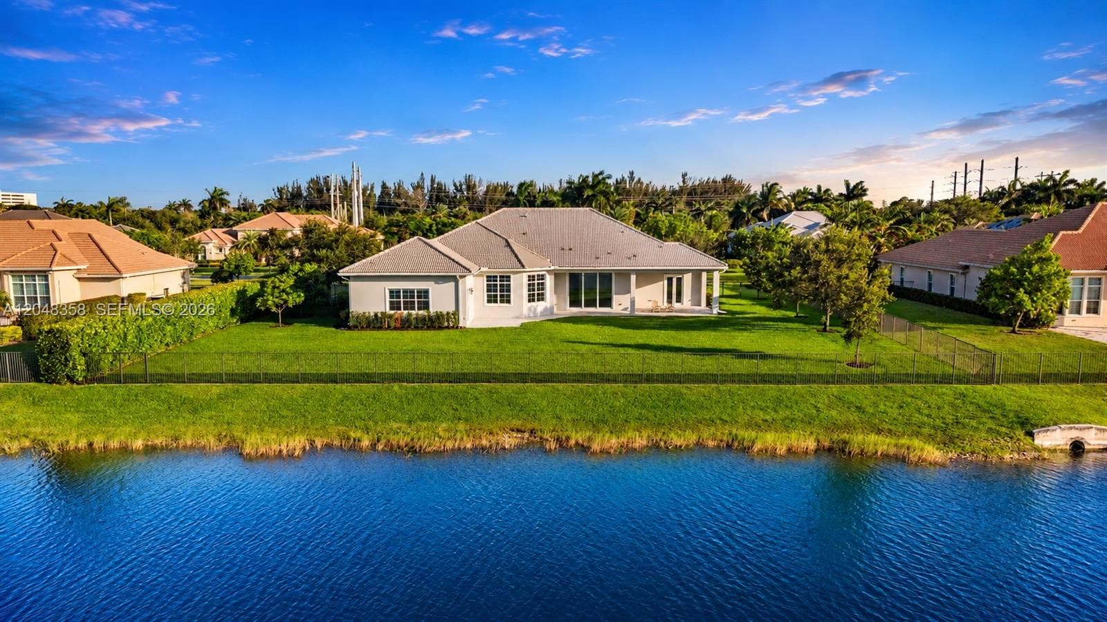 5301 S Sterling Ranch Cir, Davie, FL 33314 — zdjęcie 4