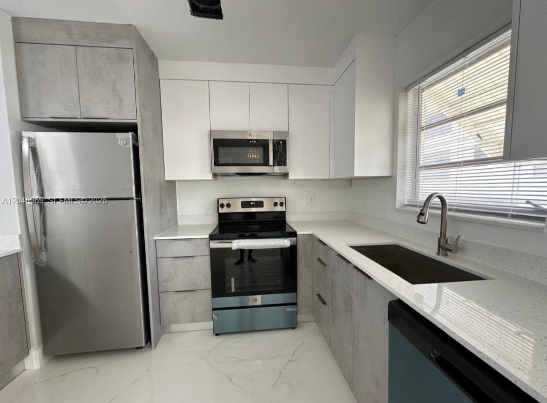 1722 Mayo St # 207, Hollywood, FL 33020 — zdjęcie 2