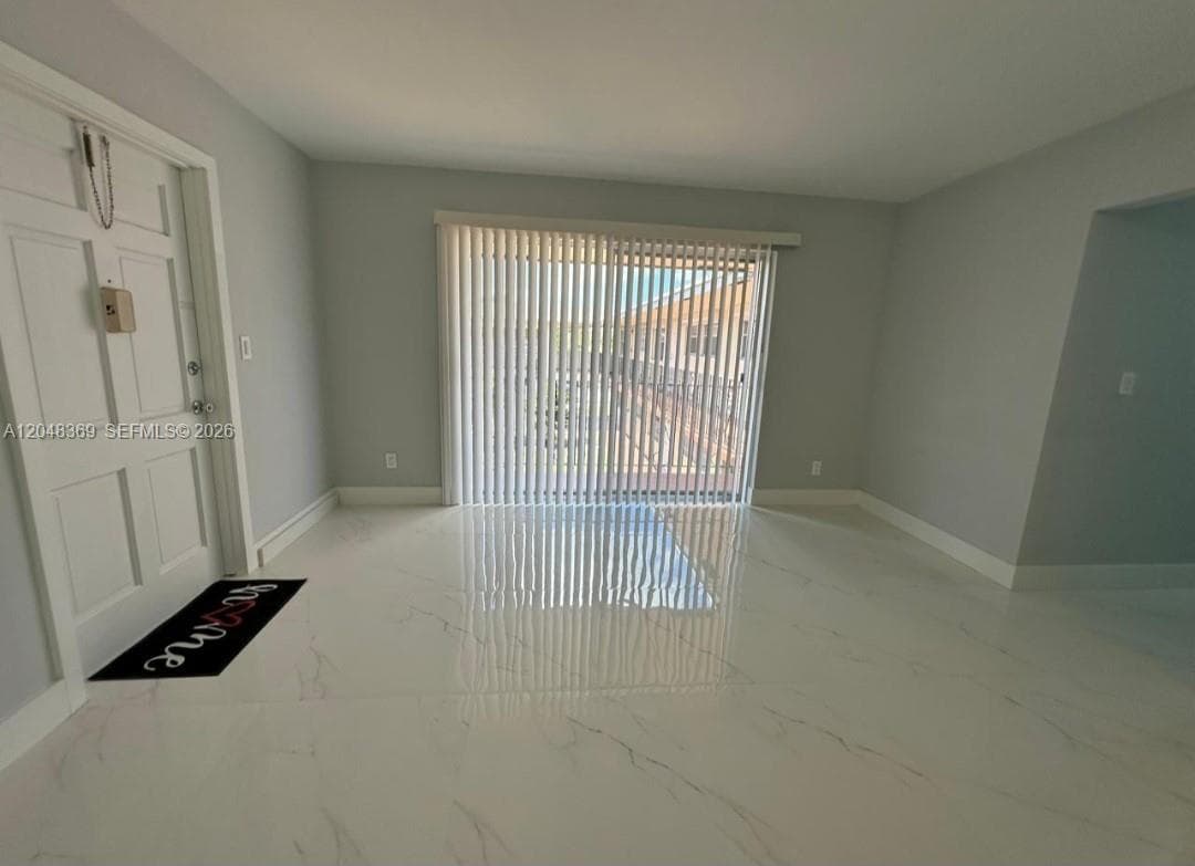 1722 Mayo St # 207, Hollywood, FL 33020 — zdjęcie 4