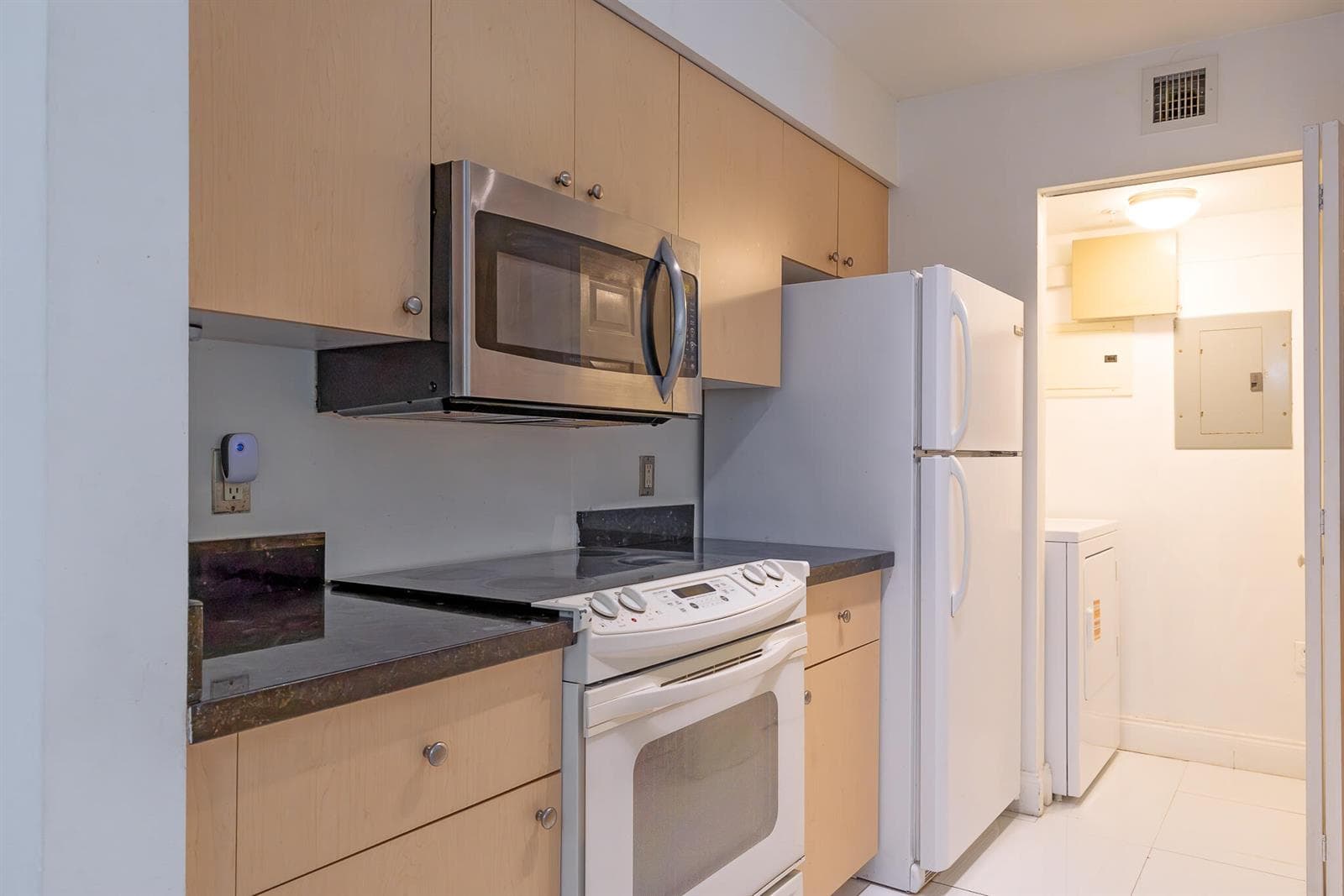 2451 E Centergate Drive # 208, Miramar, FL 33025 — zdjęcie 3