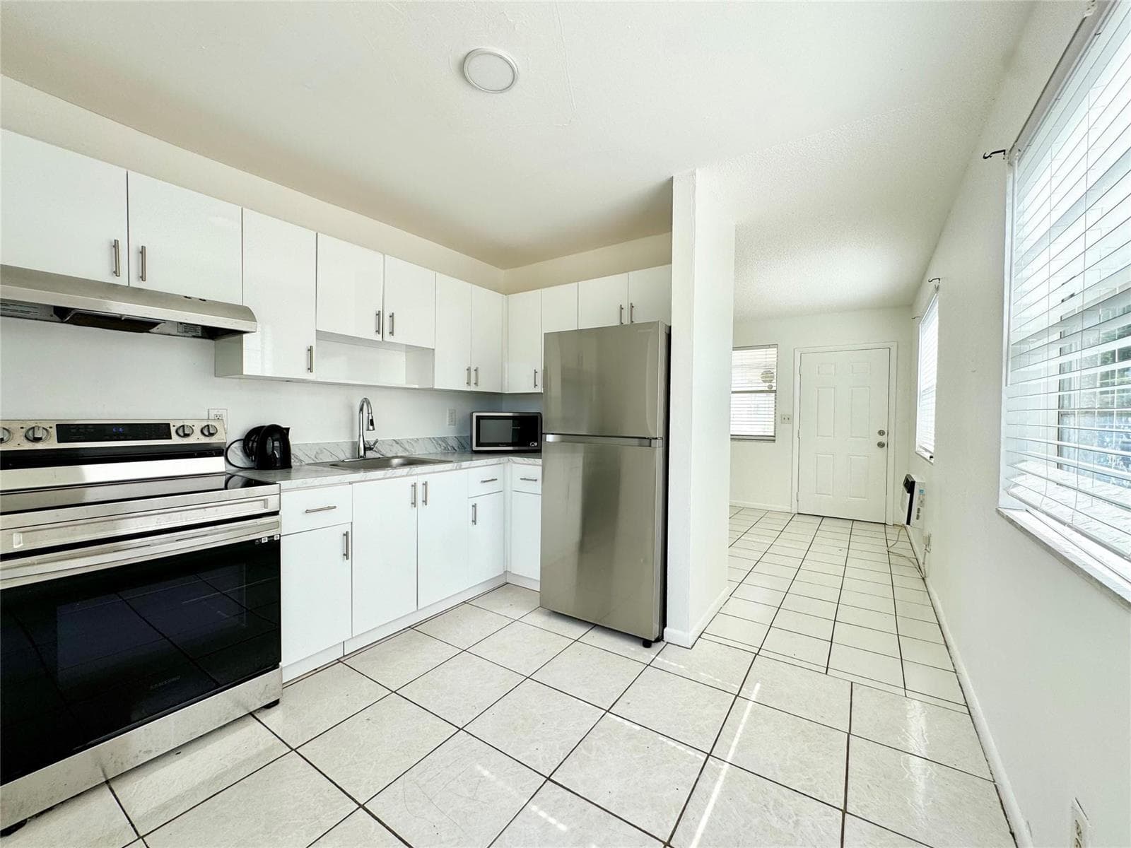 147 W 17th Street, Riviera Beach, FL 33404 — zdjęcie 5