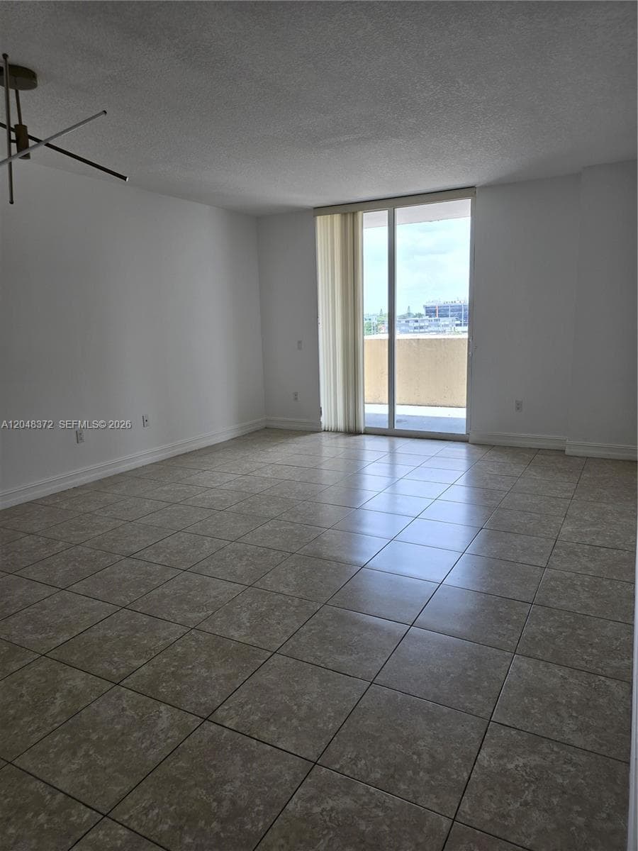 117 NW 42nd Ave # 503, Miami, FL 33126 — zdjęcie 5
