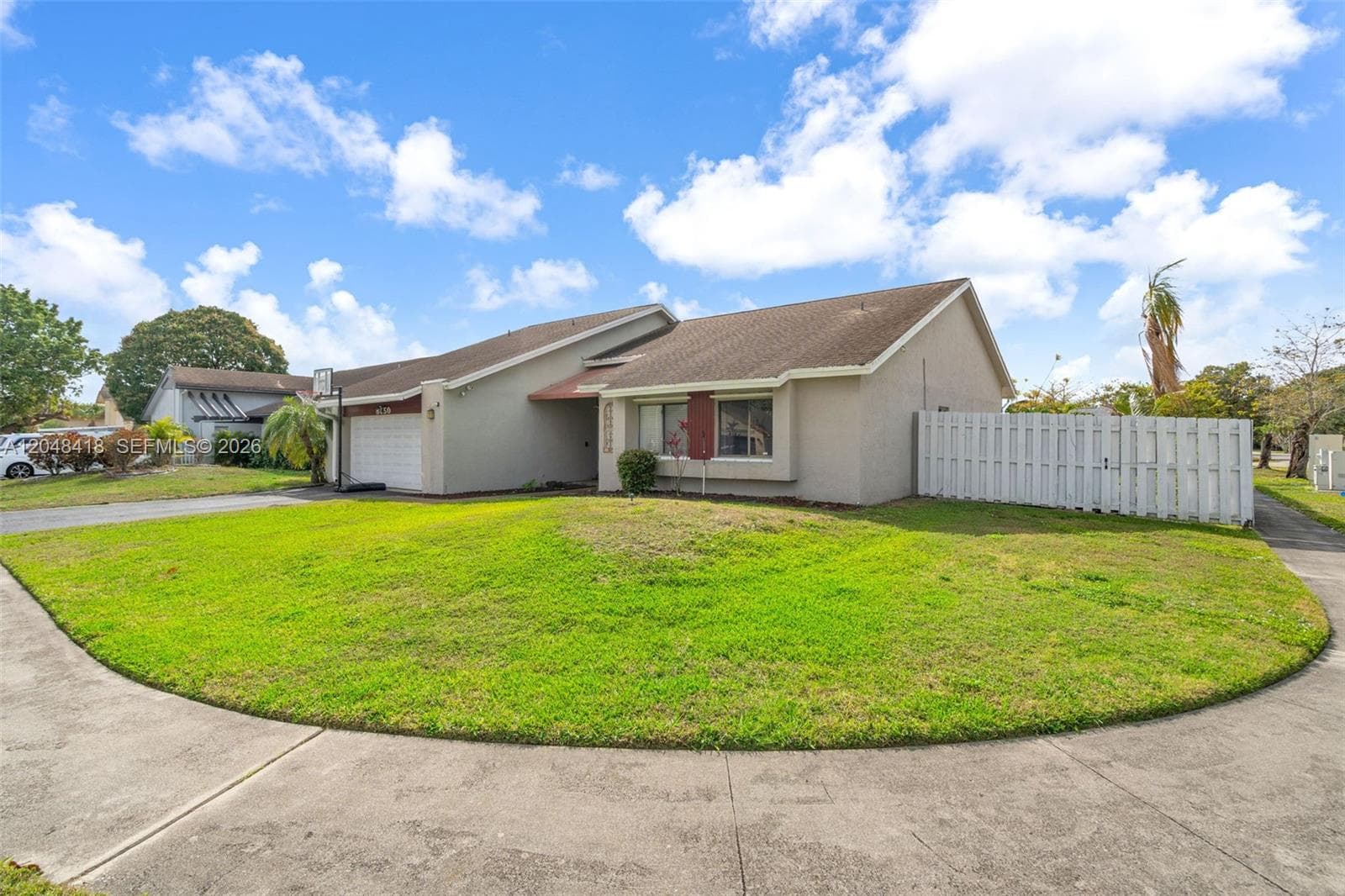 8650 NW 46th Ct, Lauderhill, FL 33351 — zdjęcie 2
