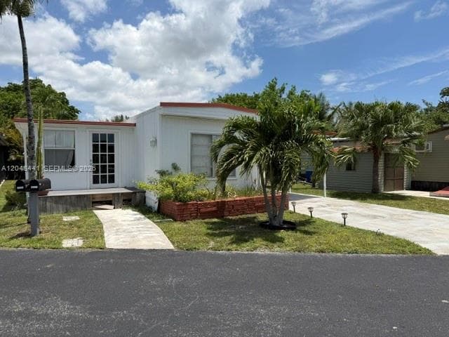 5331 SW 35th ST, Davie, FL 33314