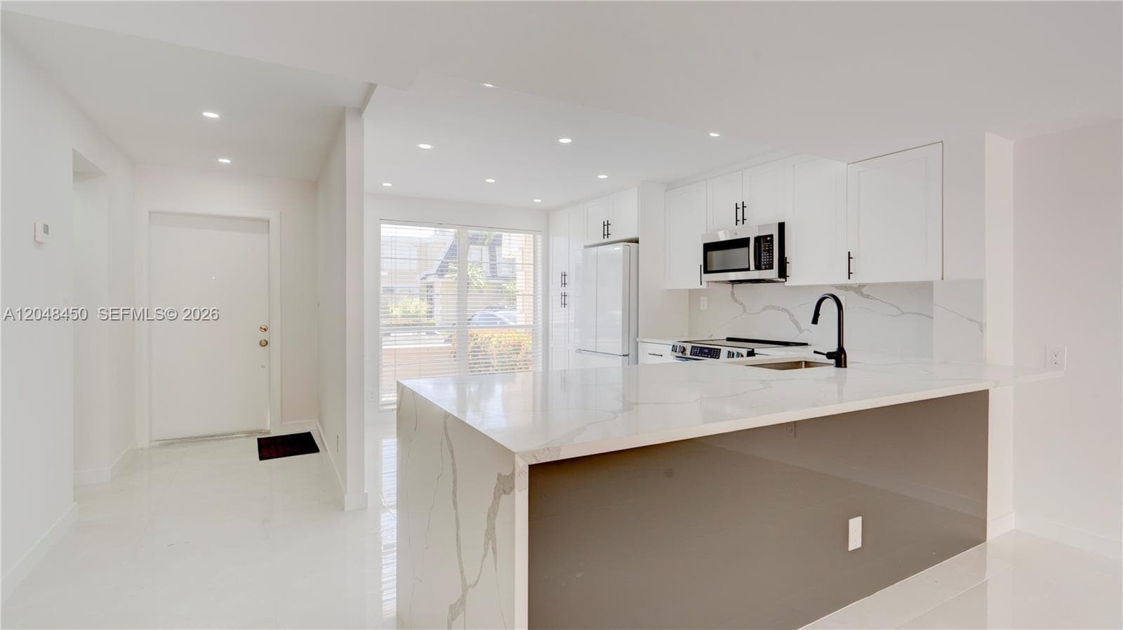933 NE 24th Ave # 169, Hallandale Beach, FL 33009 — zdjęcie 2