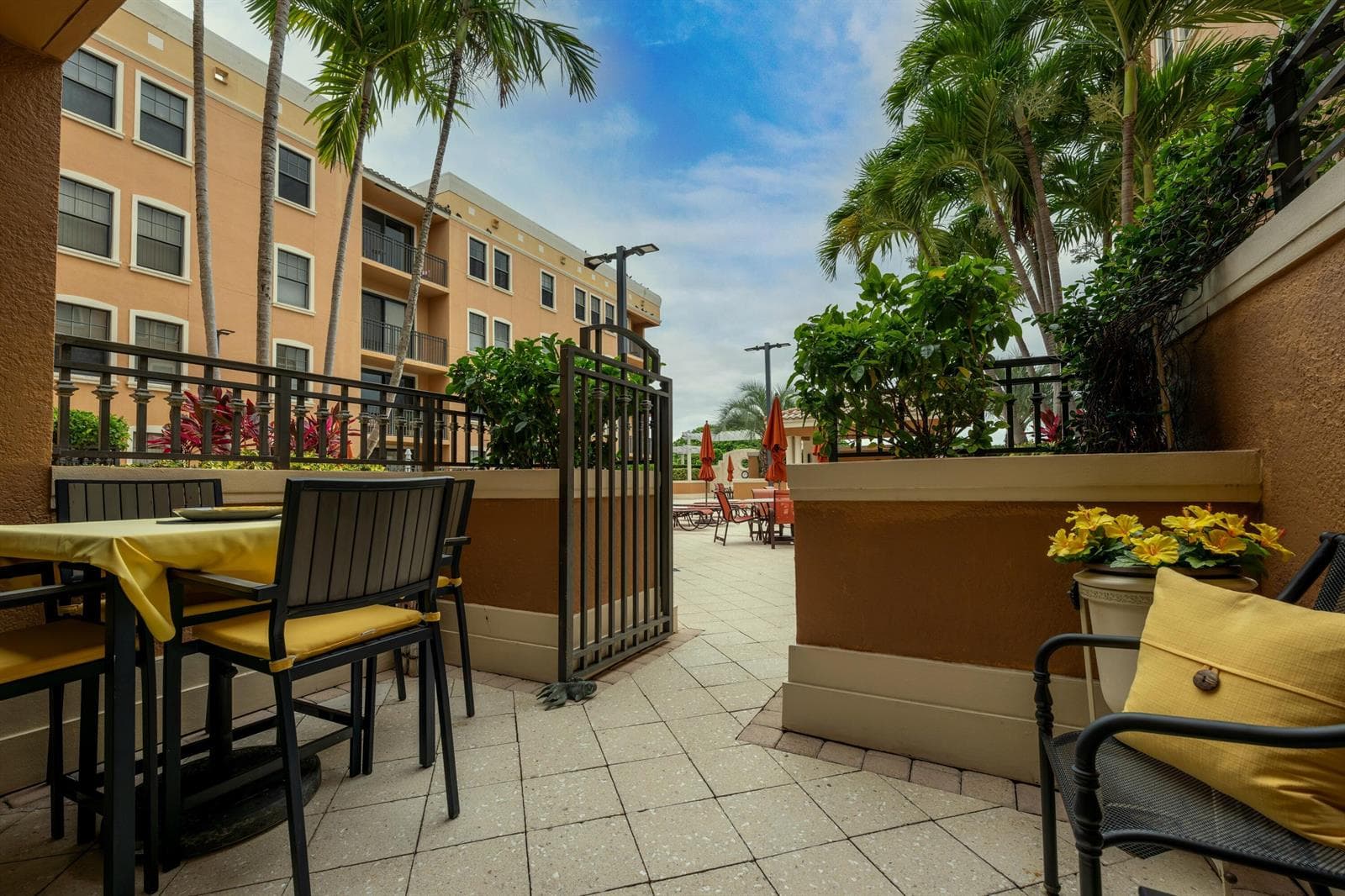 511 Lucerne Avenue # 312, FL 33460 — zdjęcie 3