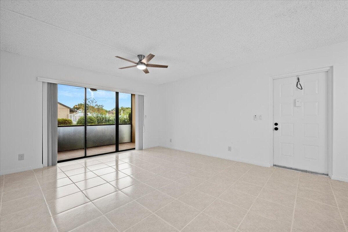 708 Sunny Pine Way # B1, FL 33415 — zdjęcie 3