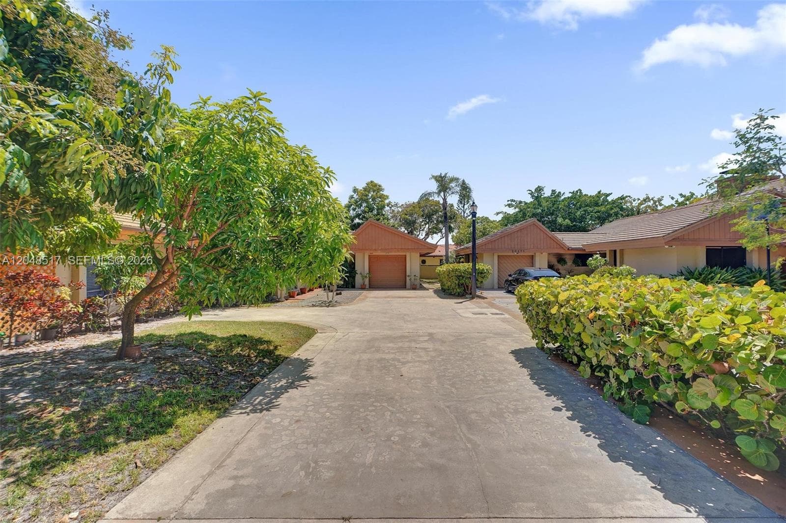 20475 NE 10th Place, Miami, FL 33179 — zdjęcie 2