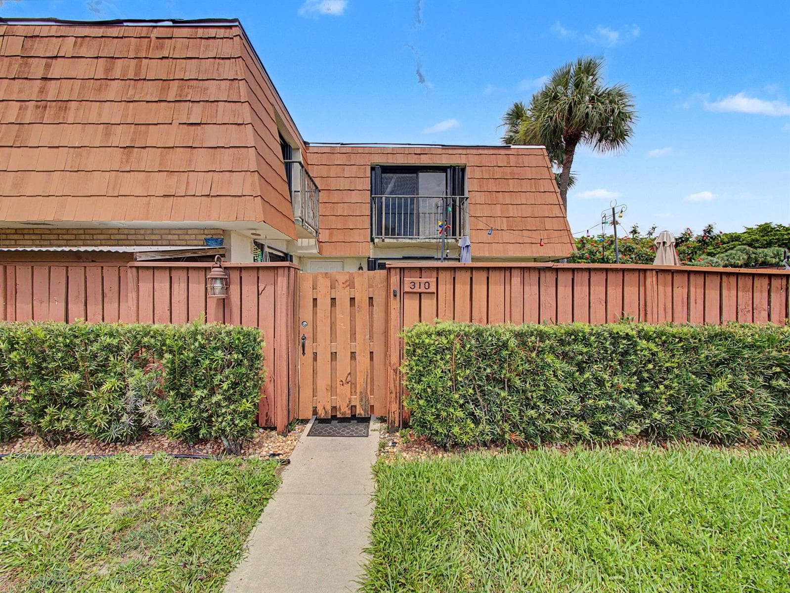310 Buttonwood Lane # B, Boynton Beach, FL 33436