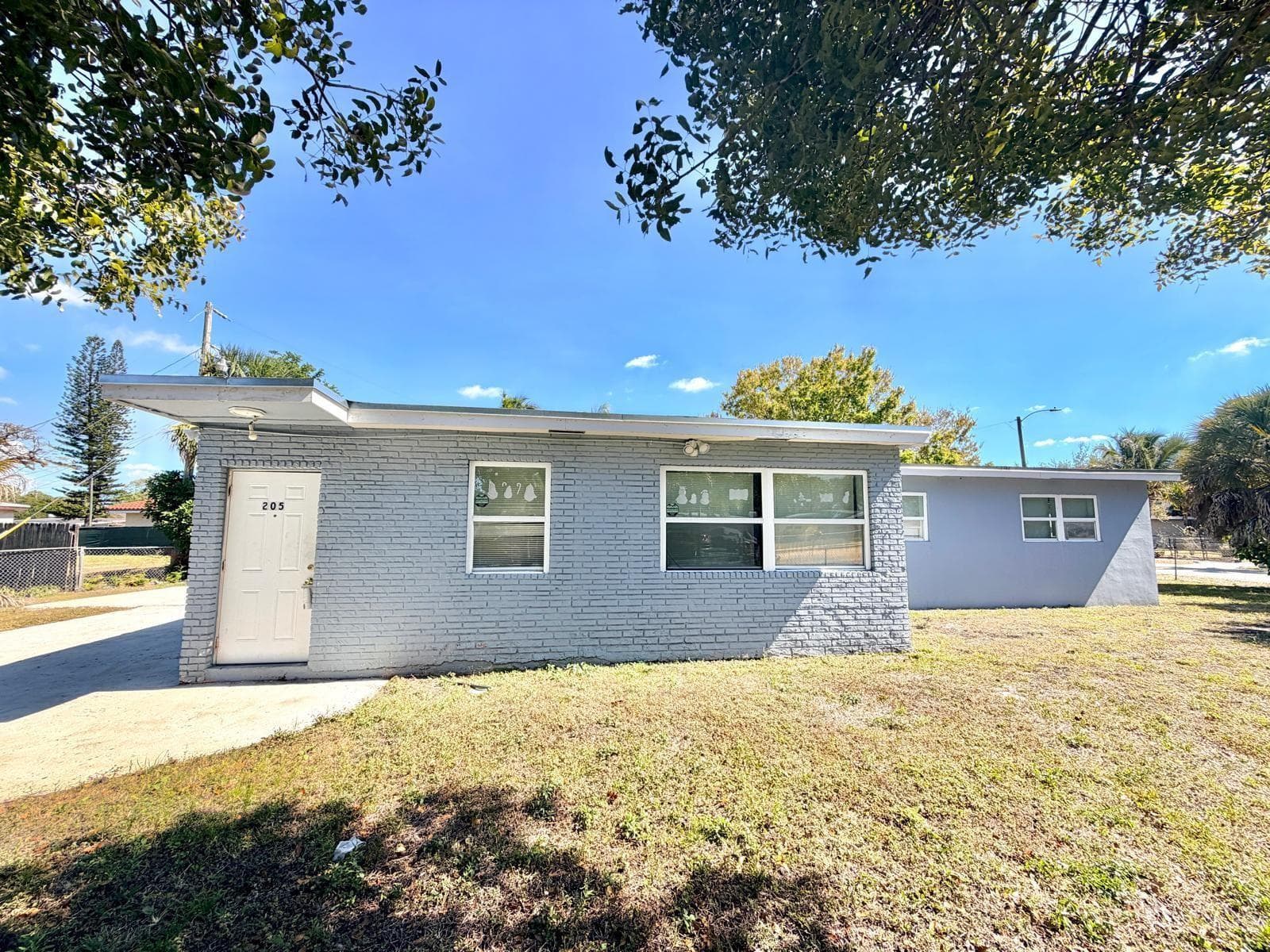 205 NW 33rd Avenue, Lauderhill, FL 33311 — zdjęcie 2
