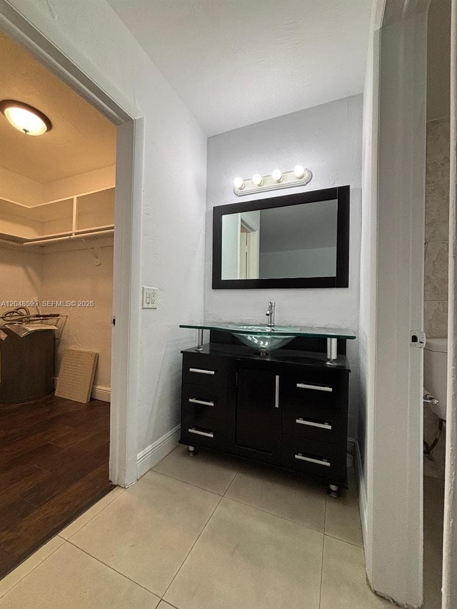 1860 Venice Park Dr # 110, North Miami, FL 33181 — zdjęcie 5