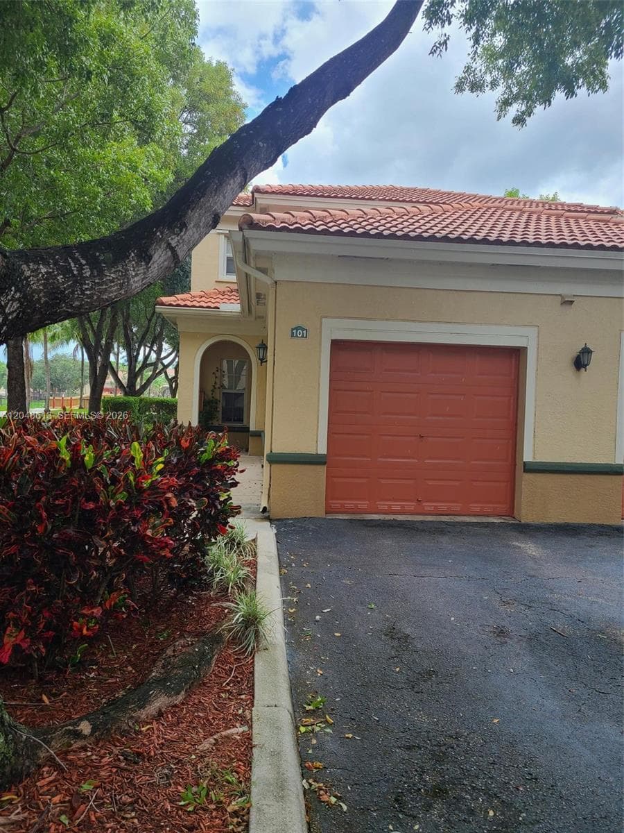 2541 Centergate Dr # 101, Miramar, FL 33025 — zdjęcie 2