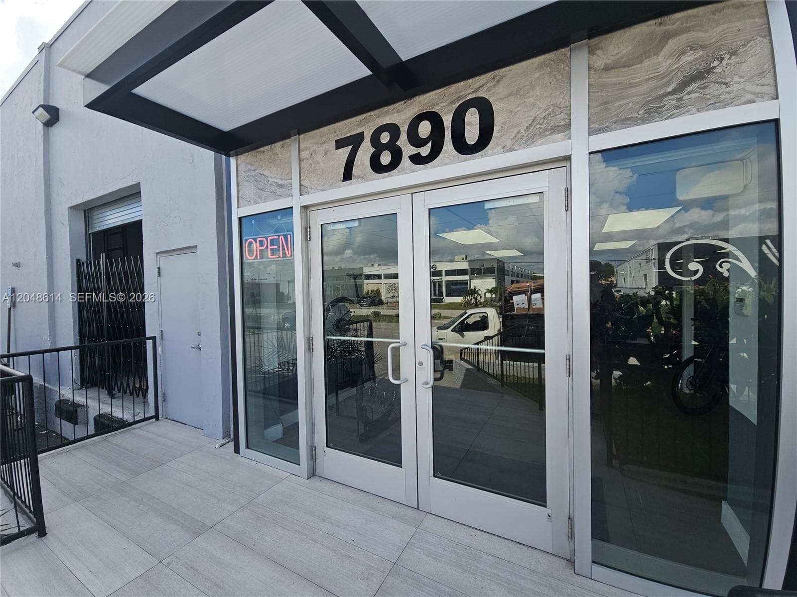 7890 NW 34th St, Doral, FL 33122 — zdjęcie 3