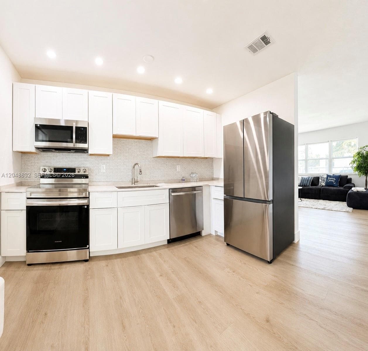 3061 NW 2nd St, Fort Lauderdale, FL 33311 — zdjęcie 4